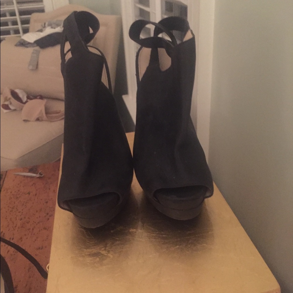 Open toe booties - Picture 2 of 7